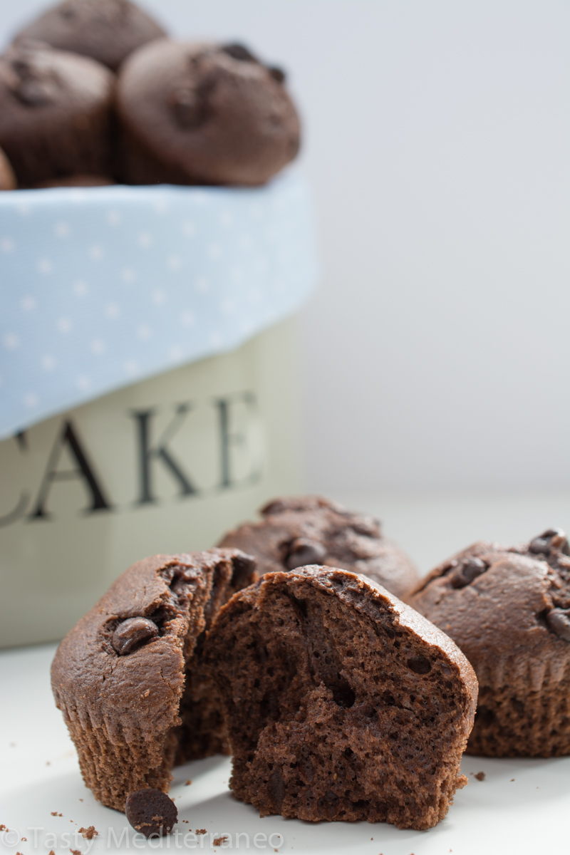 Tasty-Mediterraneo-easy-Chocolate-almond-milk-Muffins-olive-oil-recipe