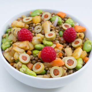 Lentil and raspberry salad