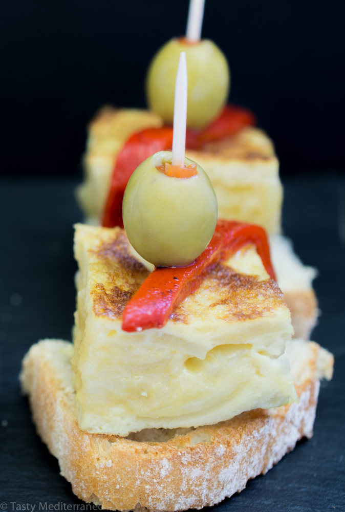 Tasty-mediterraneo-spanish-omelette-tortilla-patatas-recipe-vegetarian-gluten-free-pinchos