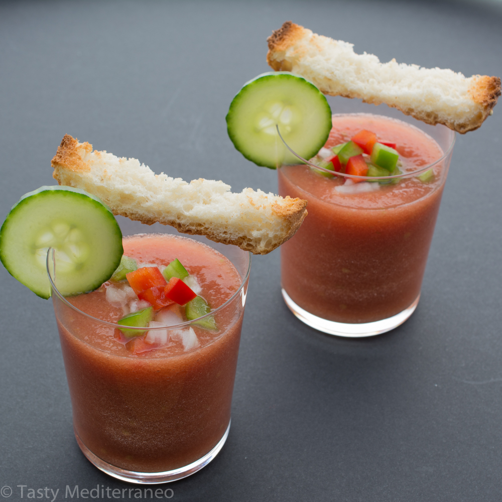 tasty-mediterraneo-gazpacho-Spanish-tomato-soupe