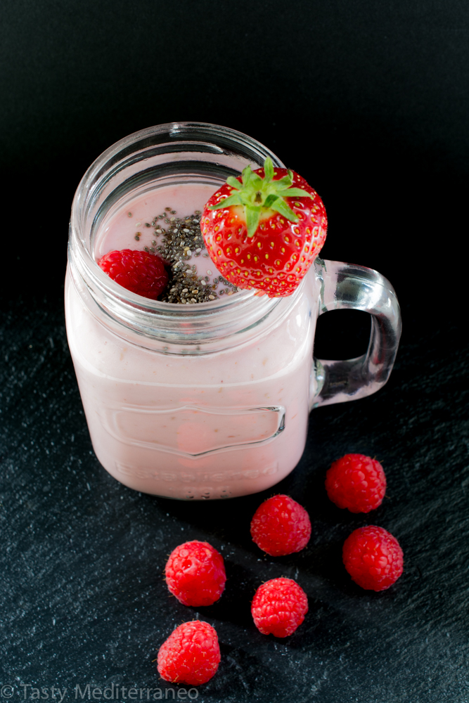 tasty-mediterraneo-vegan-raspberry-oats-chia-smoothie
