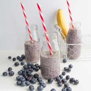 Blueberry & banana smoothie