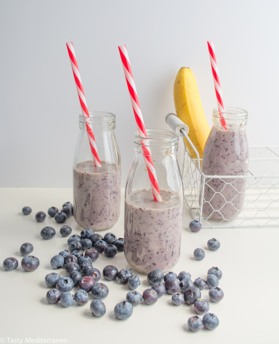 tasty-mediterraneo-blueberry-banana-smoothies