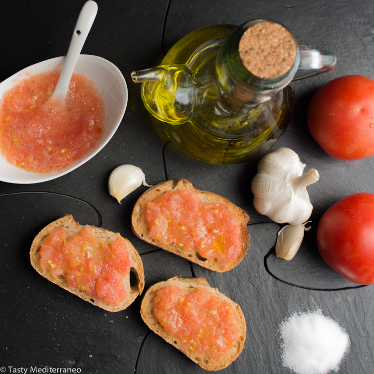 tasty-mediterraneo-pan-tomate-aceite