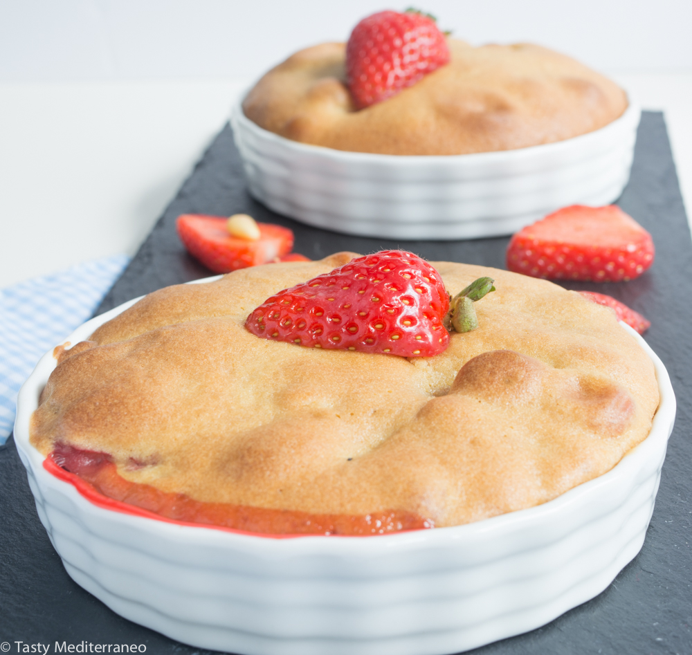 Tasty-mediterraneo-strawberries-individual-cakes