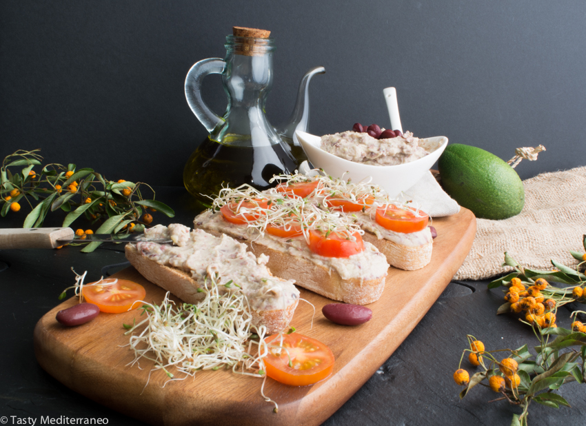 Tasty-mediterraneo-beans-avocado-tahini-toast