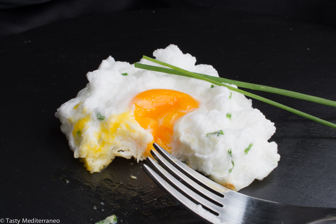 Tasty-Mediterraneo-fried-egg