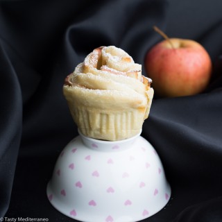 Apple roses in EVOO dough