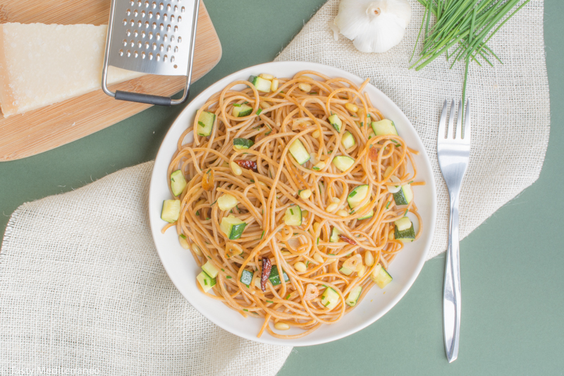 Tasty-Mediterraneo-spaghetti-aglio-olio