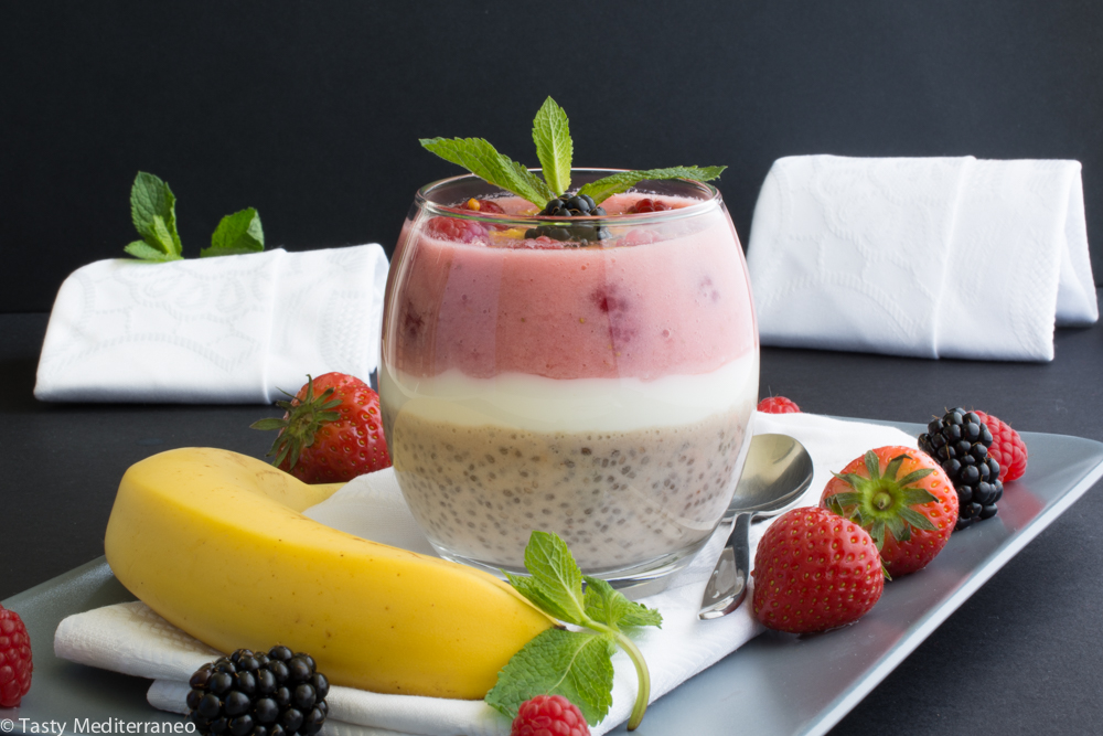 Tasty-Mediterraneo-chia-pudding-parfaits