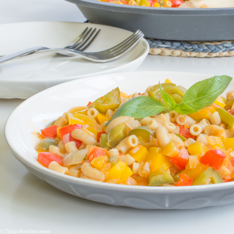 Tasty-Mediterraneo-vegan-fideua-pasta-paella