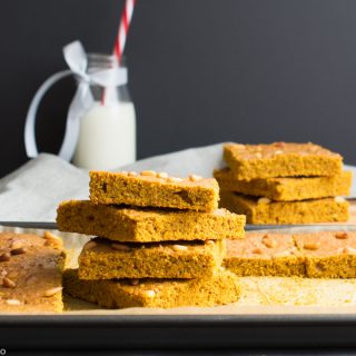 Vegan turmeric blonde brownie