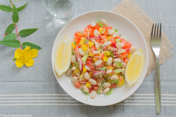 Tasty-Mediterraneo-cannellini-beans-salad