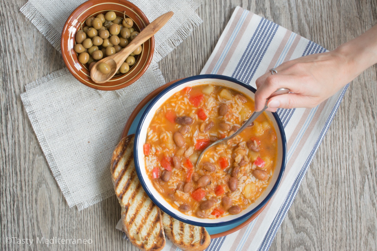 tasty-mediterraneo-pinto-beans-rice-soup