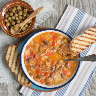 Soupe aux haricots pinto et au riz