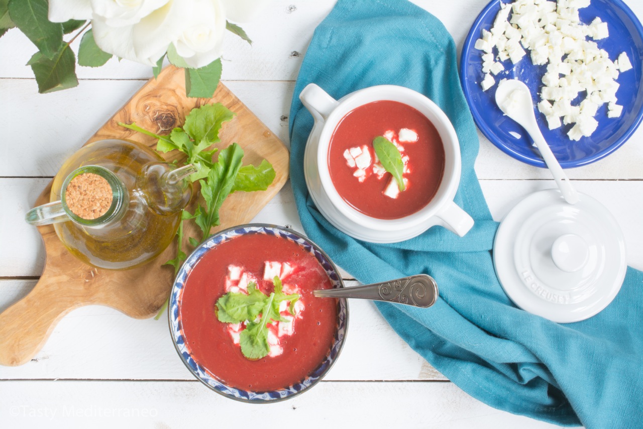 tasty-mediterraneo-beetroot-feta-arugula-soup