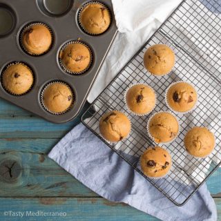 EVOO & dark chocolate chunk muffins