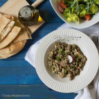 Mediterranean broad beans with eggs