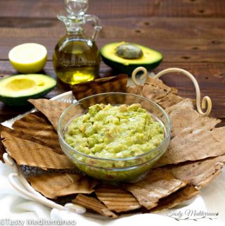 Guacamole al estilo mediterráneo